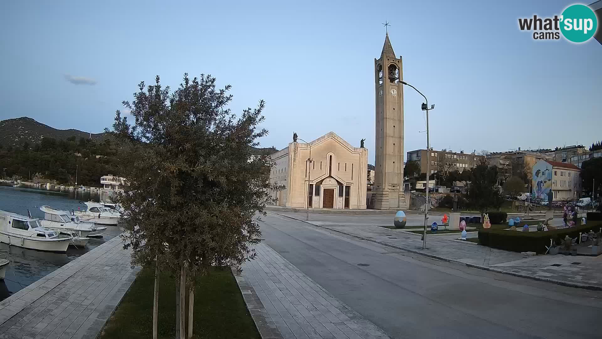Ploče Webcam | Captivating Views of Riva and the Cathedral