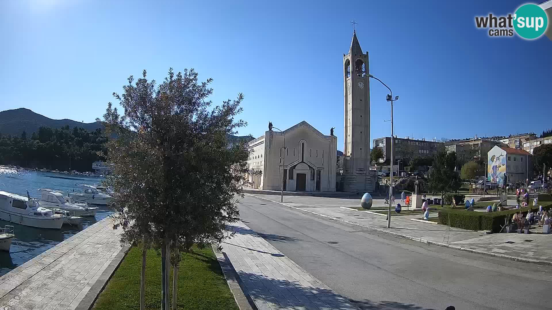 Ploče Webcam | Captivating Views of Riva and the Cathedral