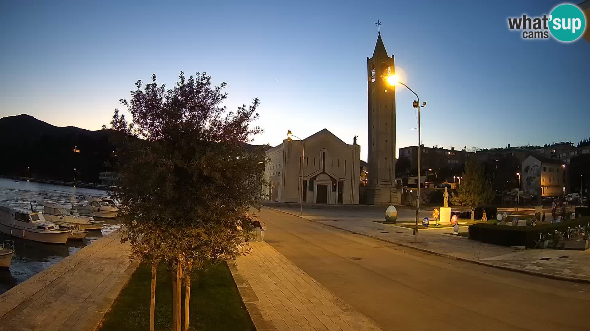 Ploče Cámara web | Vistas cautivadoras de Riva y la Catedral