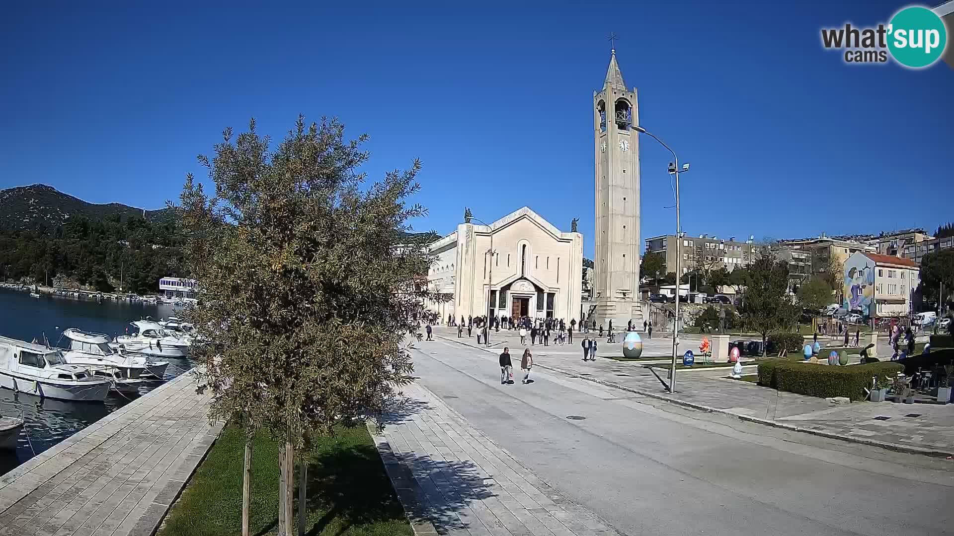 Ploče Webcam | Captivating Views of Riva and the Cathedral