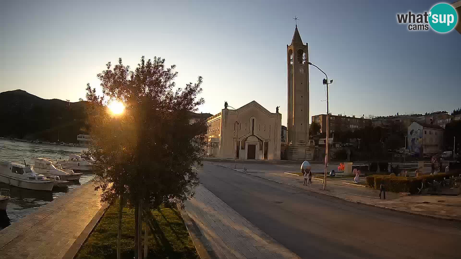 Spletna kamera Ploče | Osupljiv pogled na Rivo in katedralo