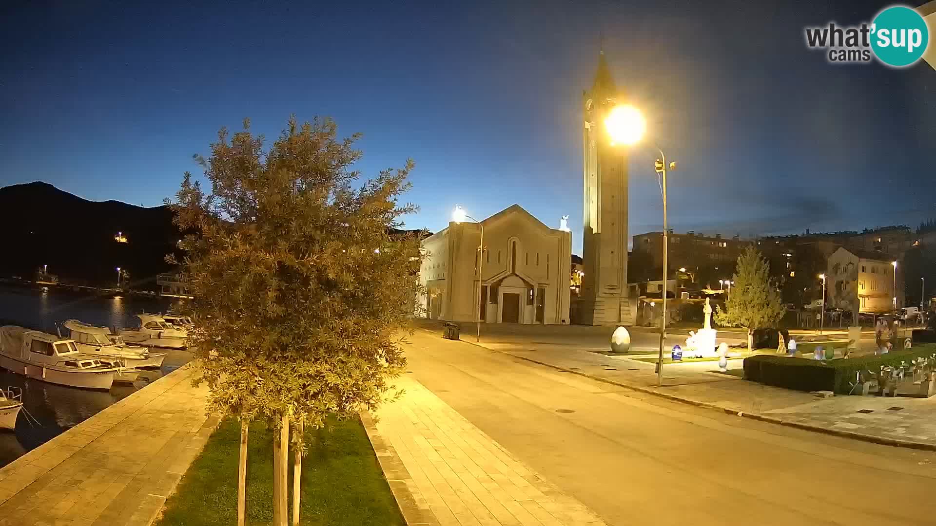 Spletna kamera Ploče | Osupljiv pogled na Rivo in katedralo