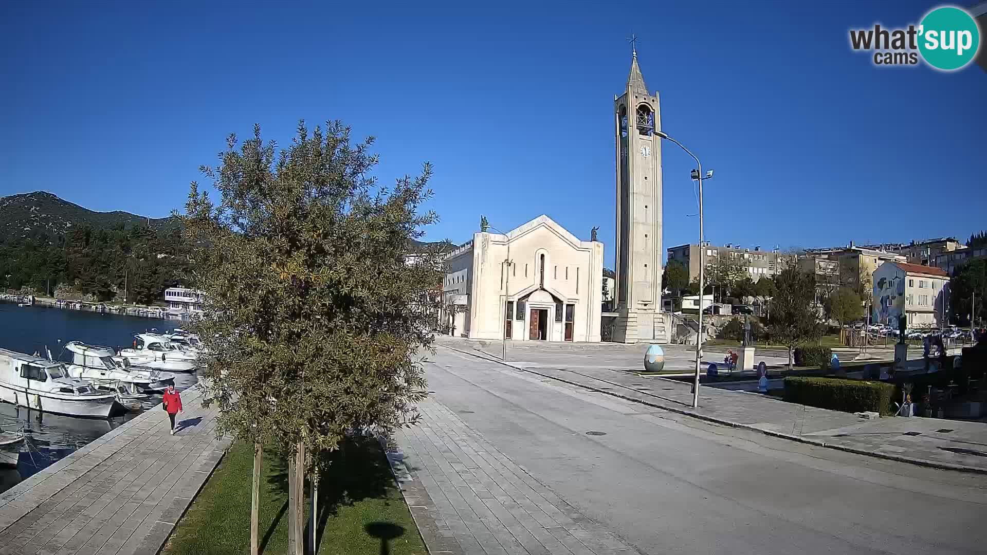 Ploče Webcam | Captivating Views of Riva and the Cathedral