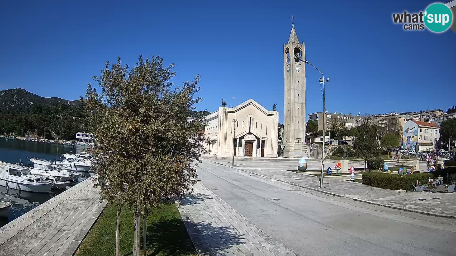 Ploče Webcam | Captivating Views of Riva and the Cathedral