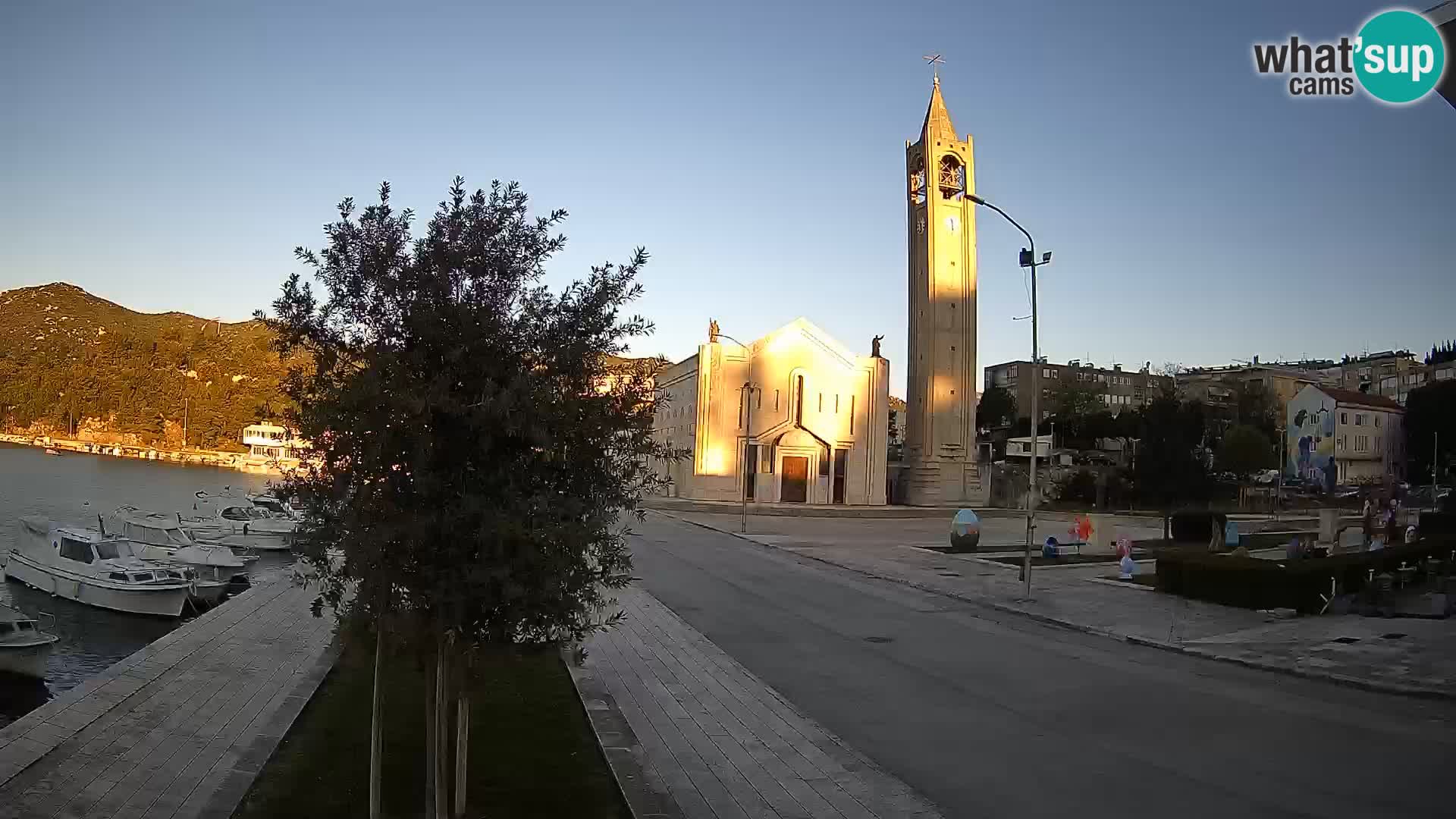 Ploče Cámara web | Vistas cautivadoras de Riva y la Catedral