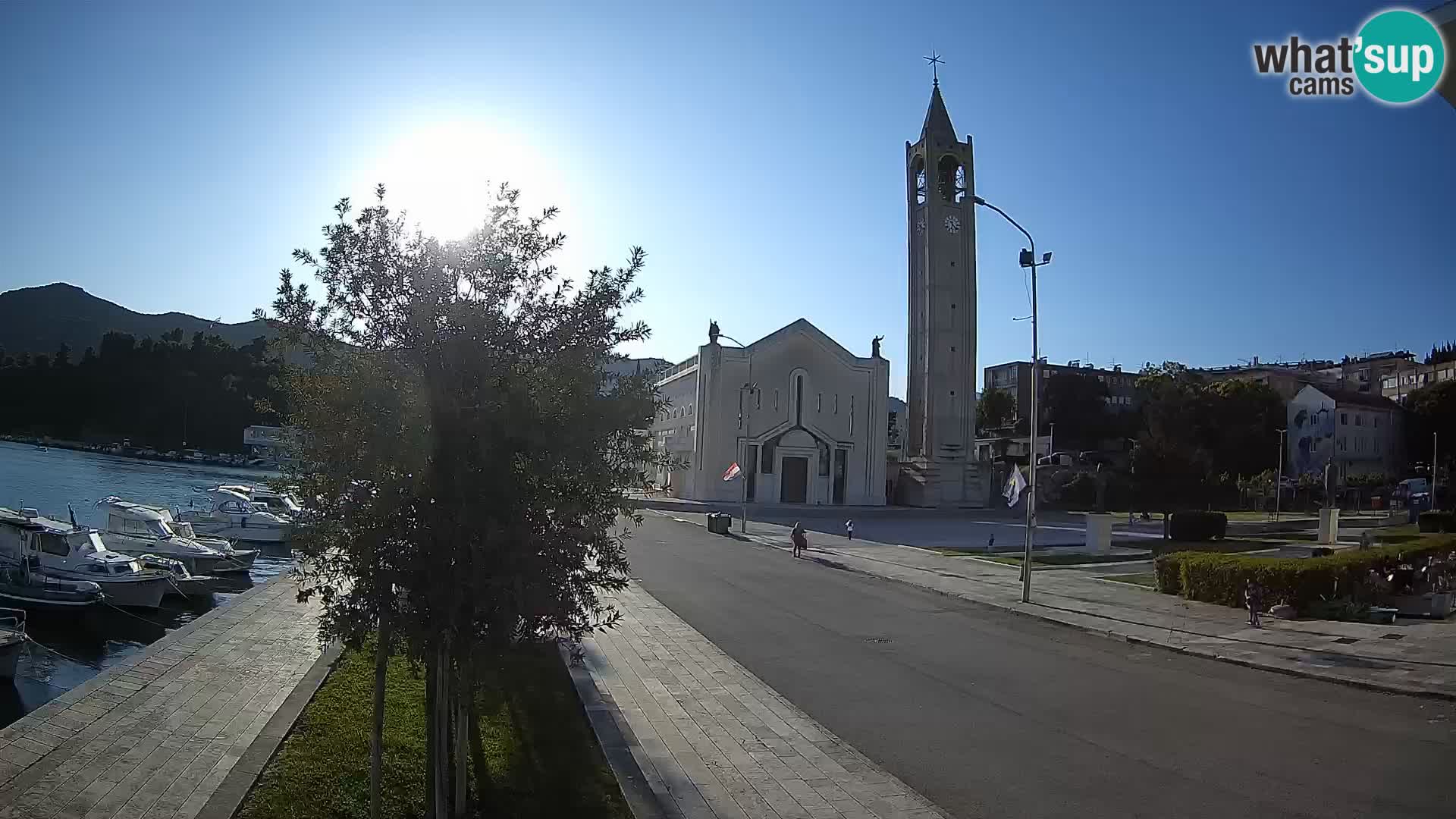 Ploče Cámara web | Vistas cautivadoras de Riva y la Catedral