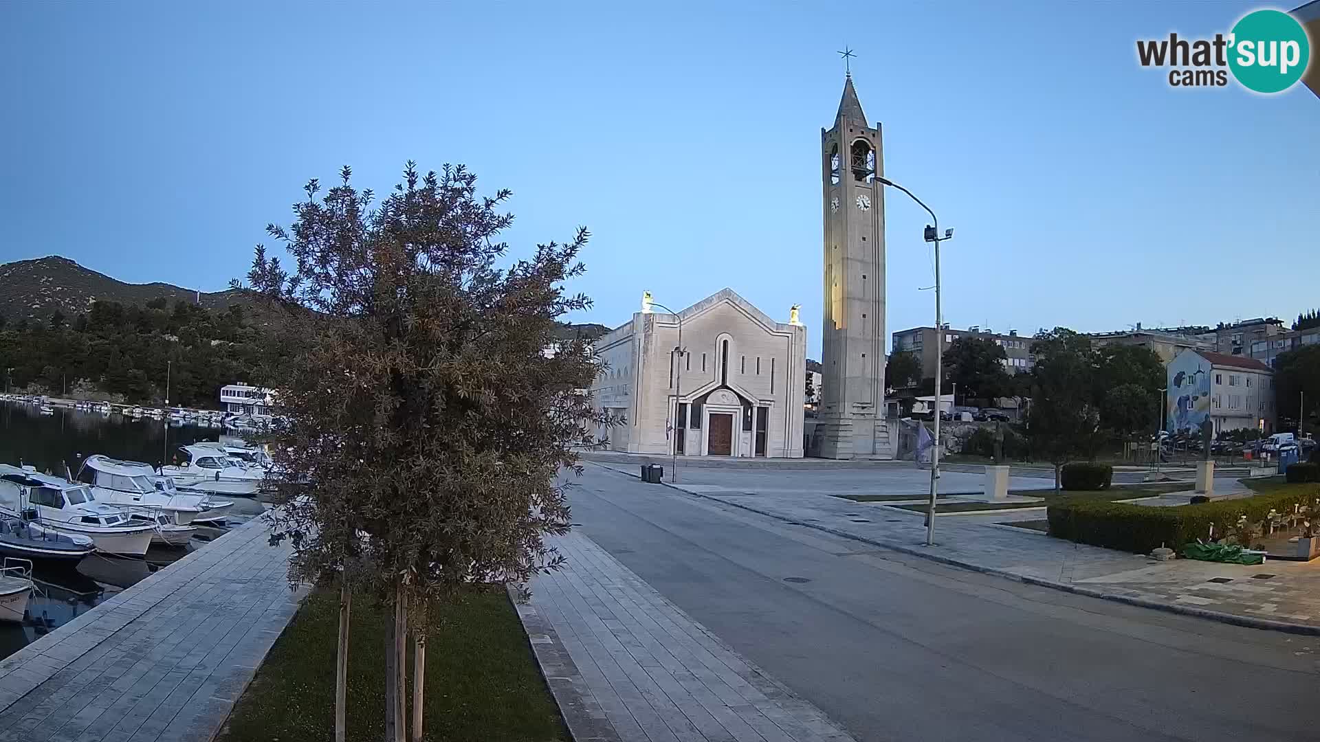 Ploče Cámara web | Vistas cautivadoras de Riva y la Catedral