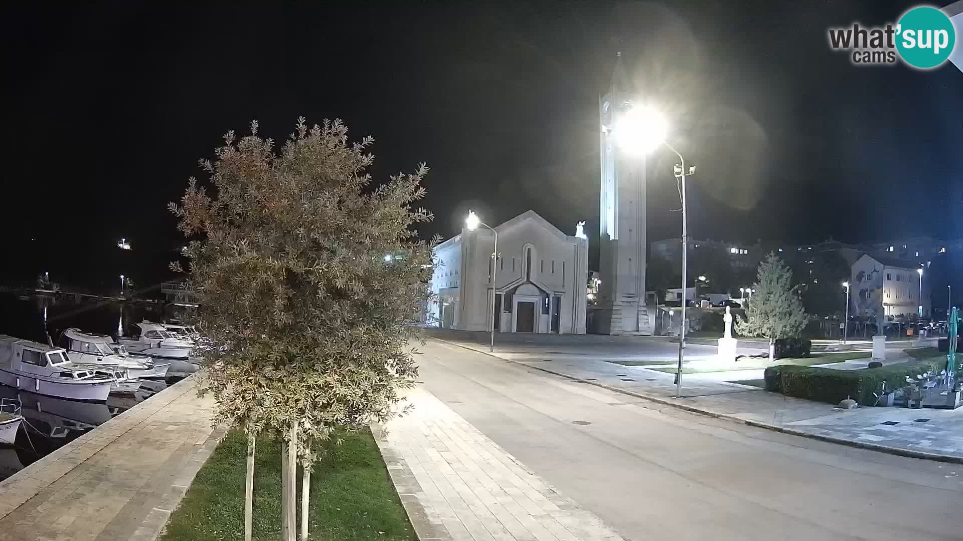 Ploče Webcam | Captivating Views of Riva and the Cathedral