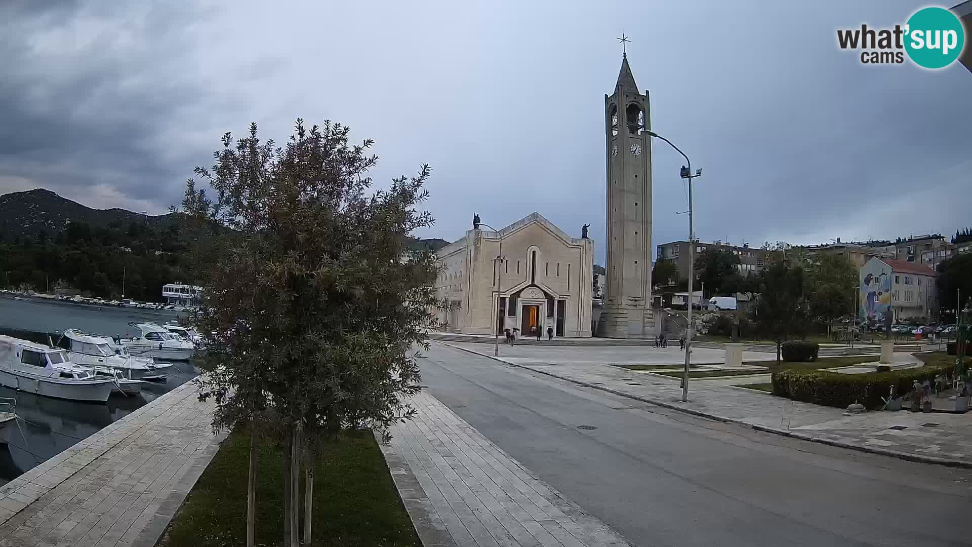 Ploče Cámara web | Vistas cautivadoras de Riva y la Catedral