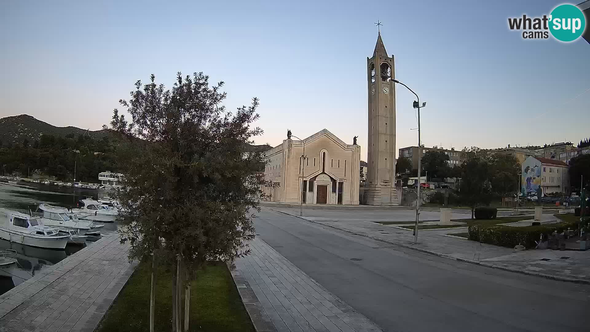Spletna kamera Ploče | Osupljiv pogled na Rivo in katedralo