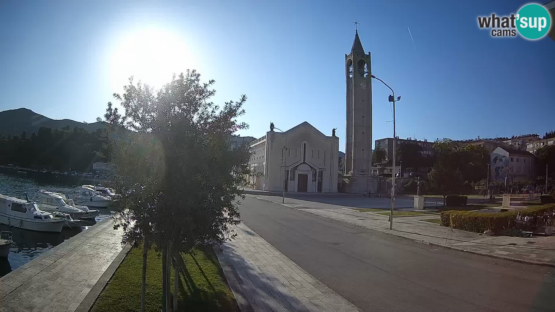 Ploče Webcam | Captivating Views of Riva and the Cathedral