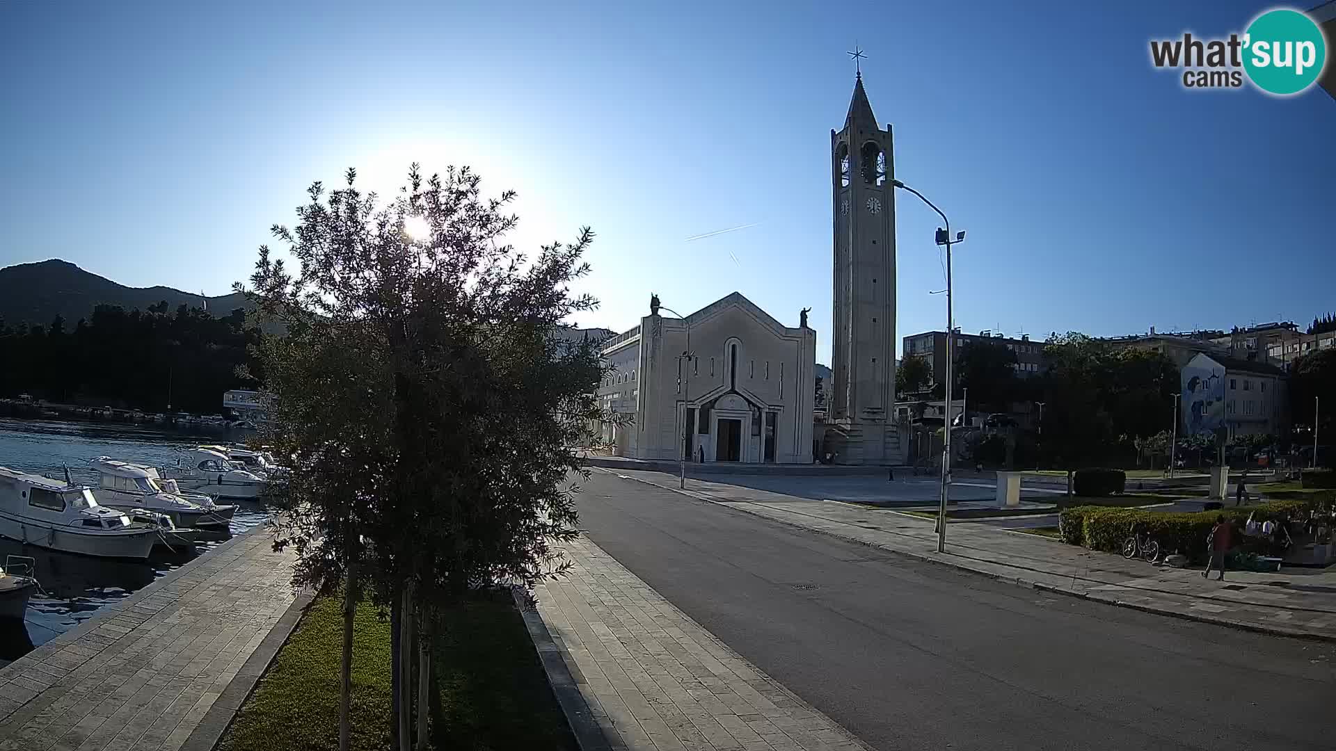 Ploče Webcam | Captivating Views of Riva and the Cathedral