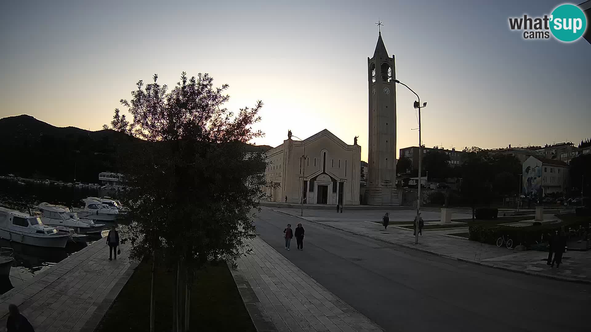 Ploče Cámara web | Vistas cautivadoras de Riva y la Catedral