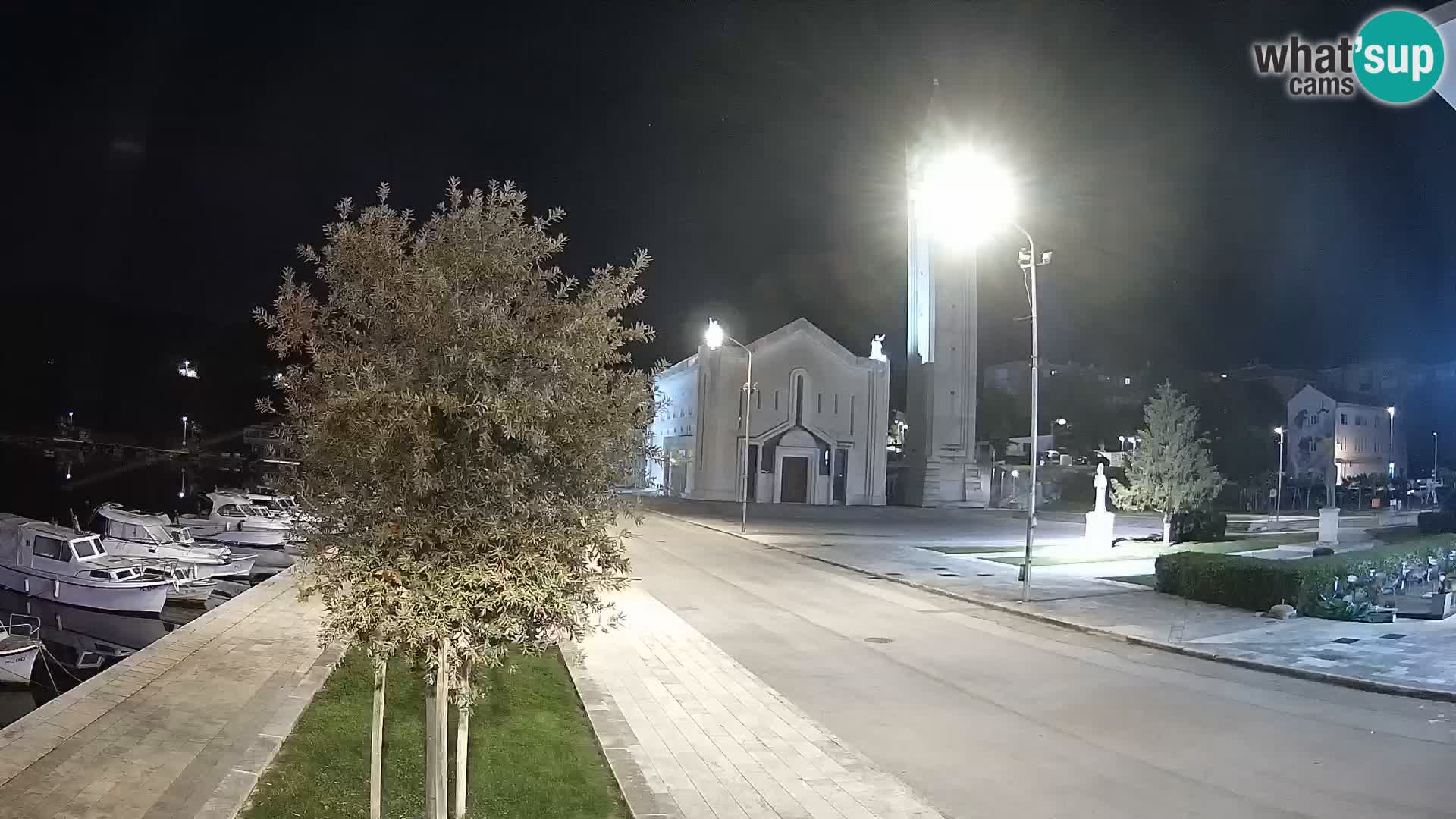 Ploče Webcam | Captivating Views of Riva and the Cathedral