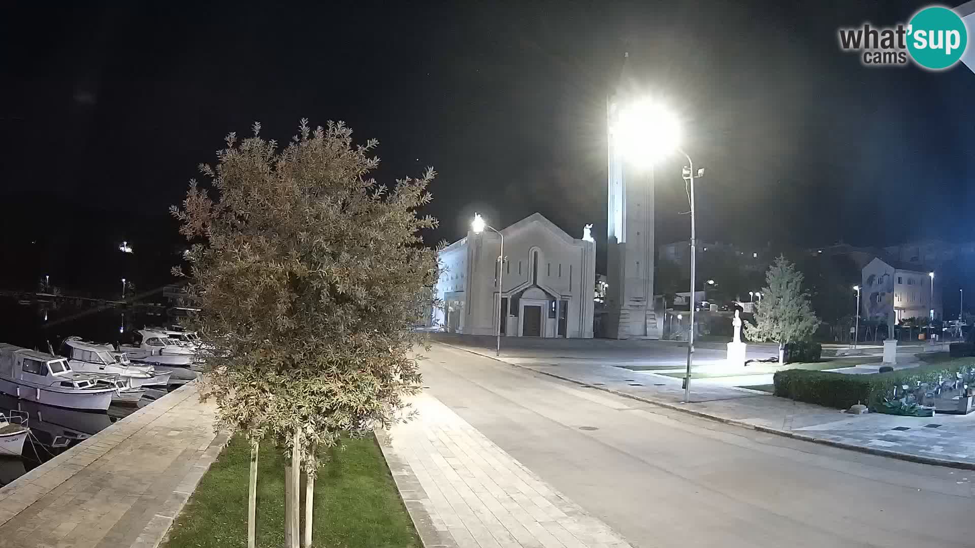 Ploče Webcam | Captivating Views of Riva and the Cathedral