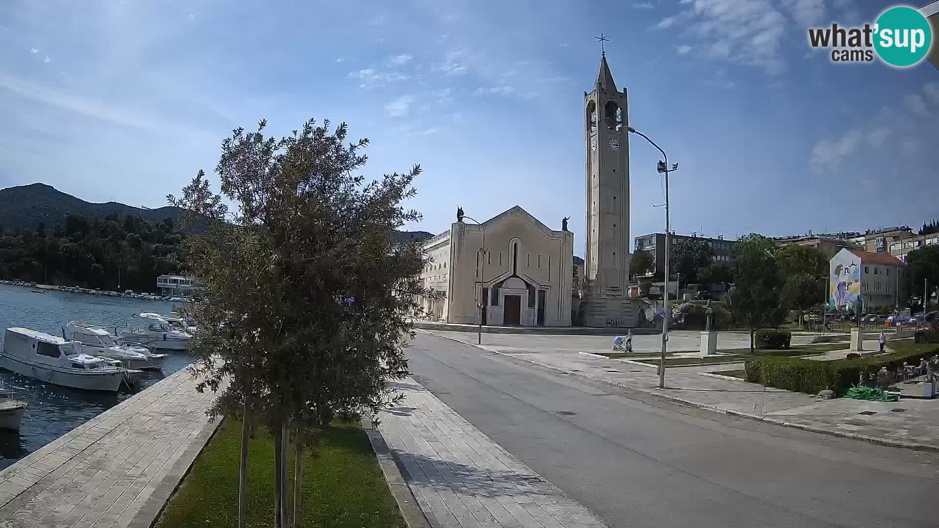 Ploče Webcam | Captivating Views of Riva and the Cathedral