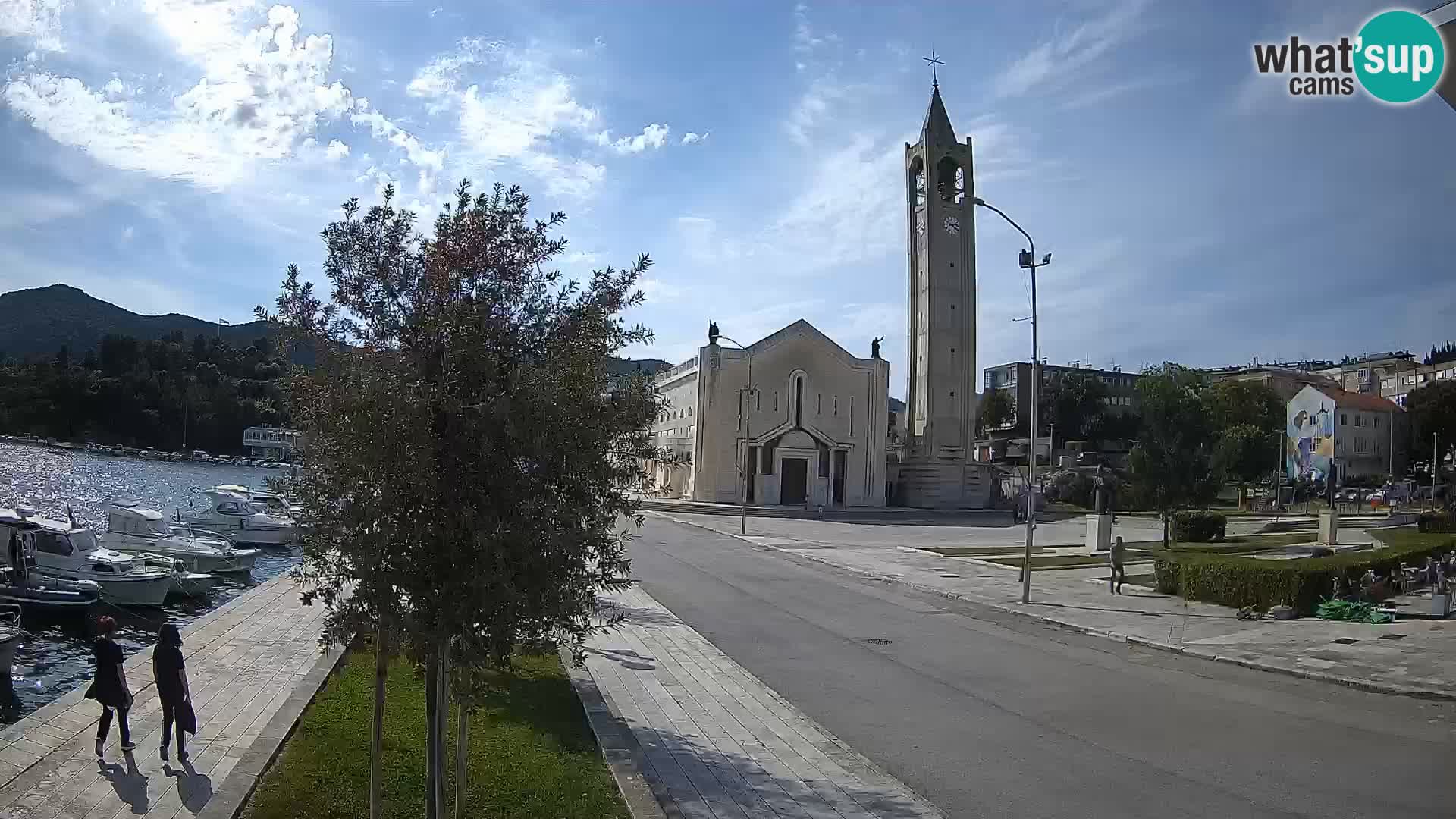 Ploče Webcam | Captivating Views of Riva and the Cathedral