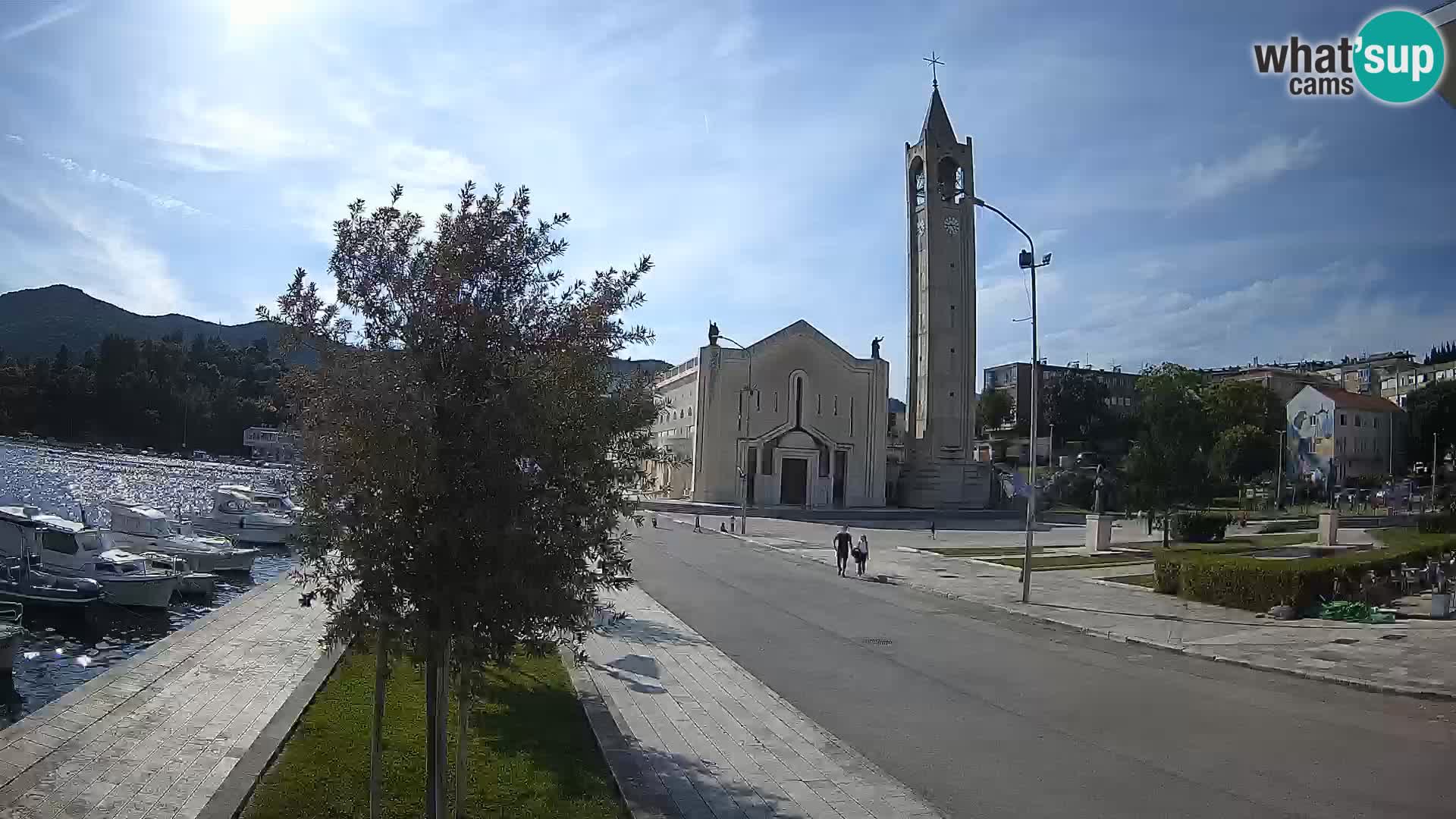 Ploče Webcam | Captivating Views of Riva and the Cathedral
