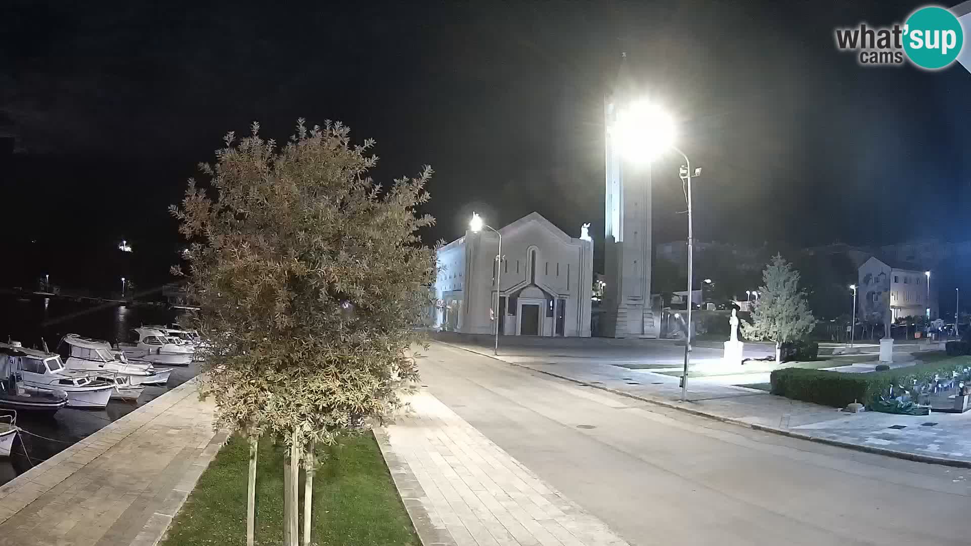 Ploče Webcam | Captivating Views of Riva and the Cathedral