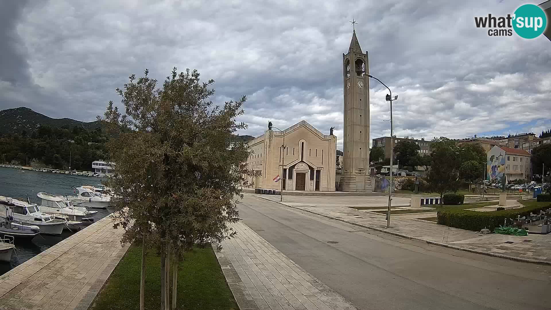 Ploče Webcam | Captivating Views of Riva and the Cathedral