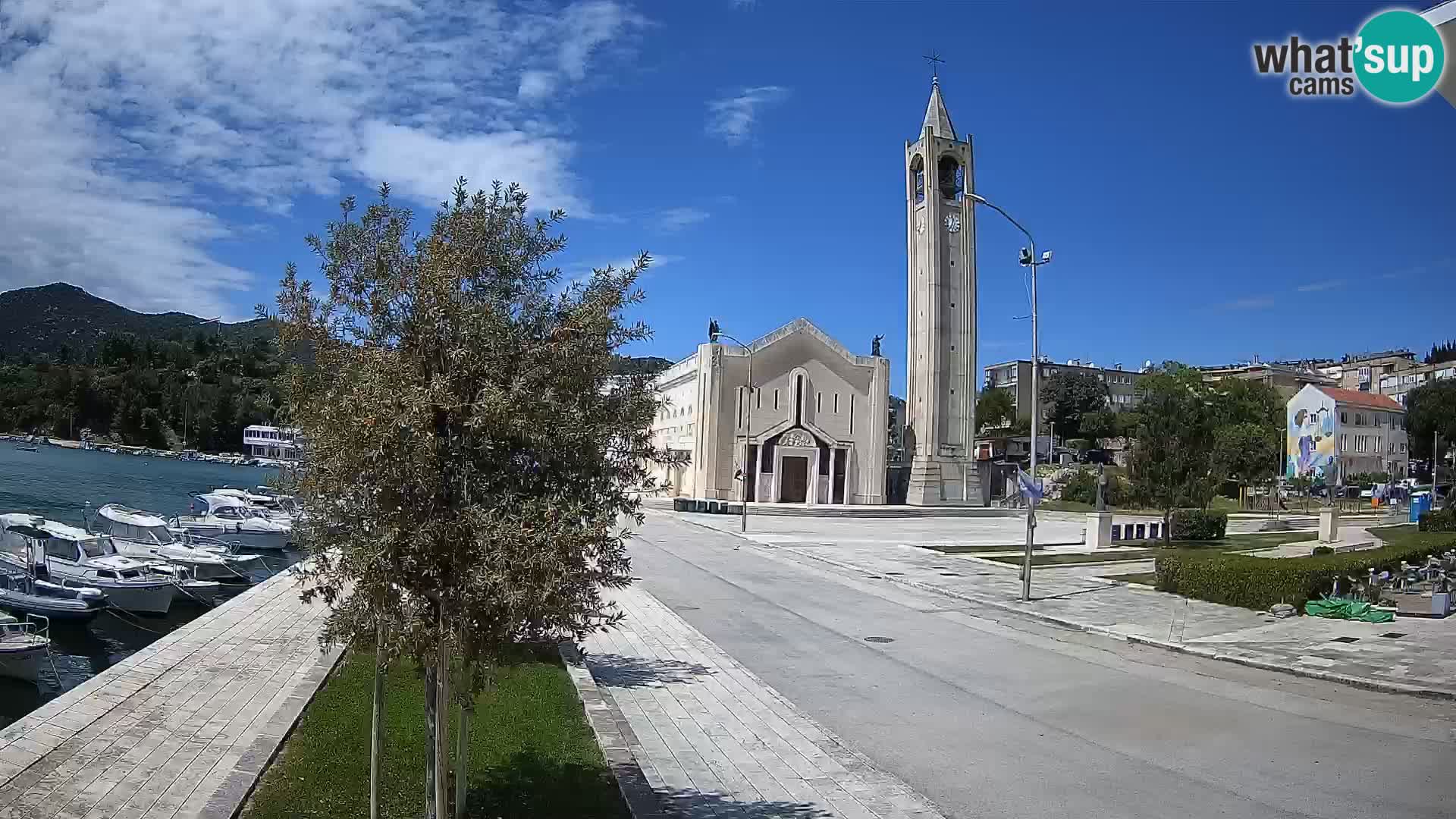 Ploče Webcam | Captivating Views of Riva and the Cathedral