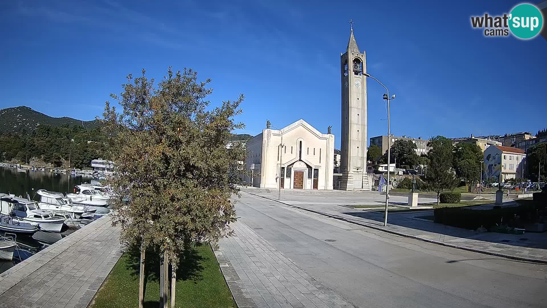 Ploče Webcam | Captivating Views of Riva and the Cathedral