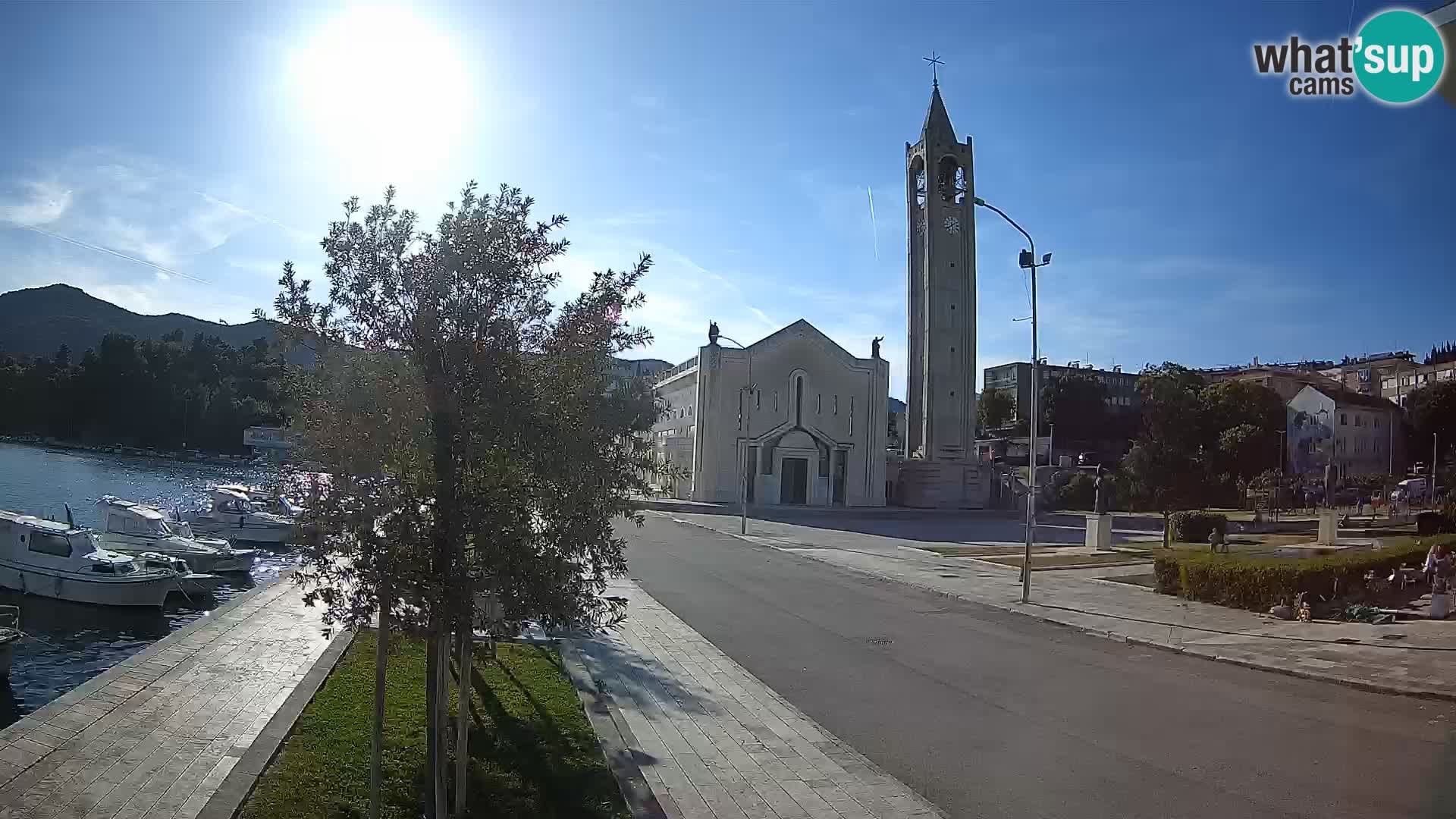 Ploče Webcam | Captivating Views of Riva and the Cathedral
