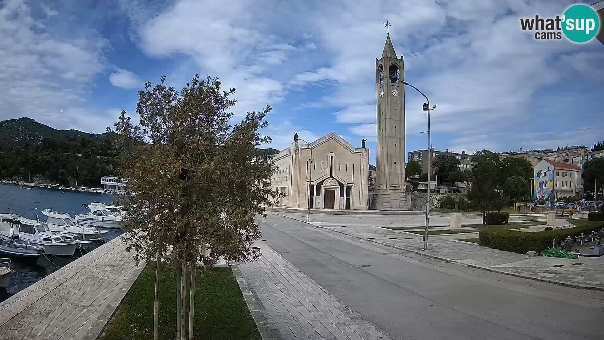 Ploče Webcam | Captivating Views of Riva and the Cathedral