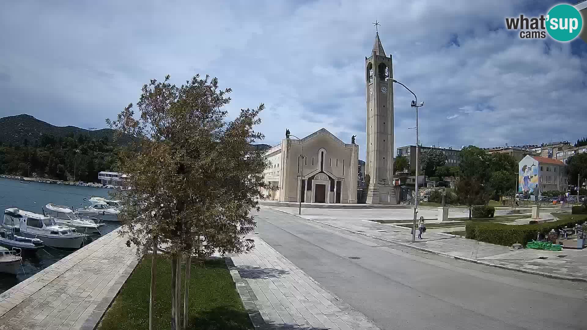 Ploče Webcam | Captivating Views of Riva and the Cathedral