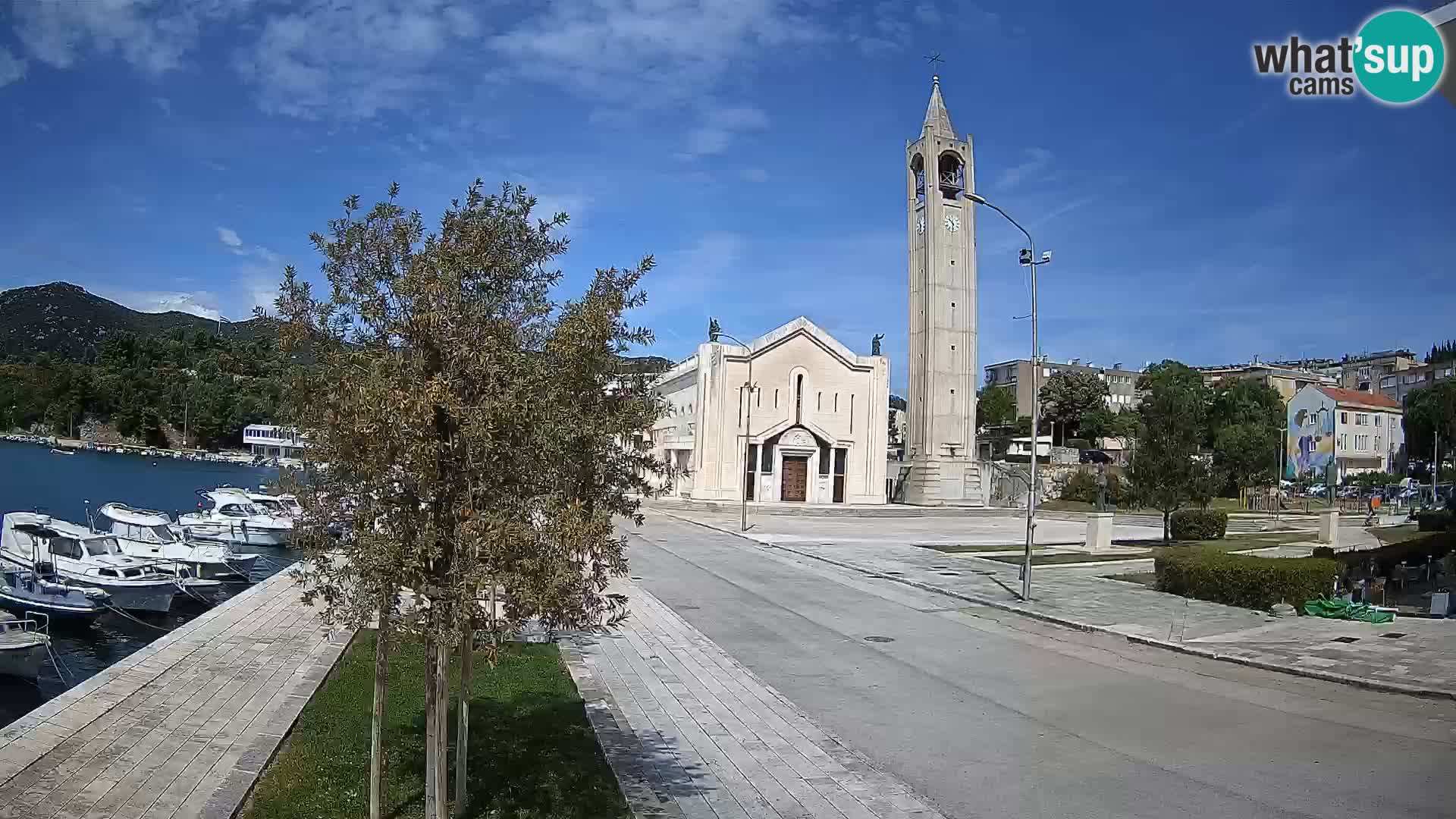 Ploče Webcam | Captivating Views of Riva and the Cathedral