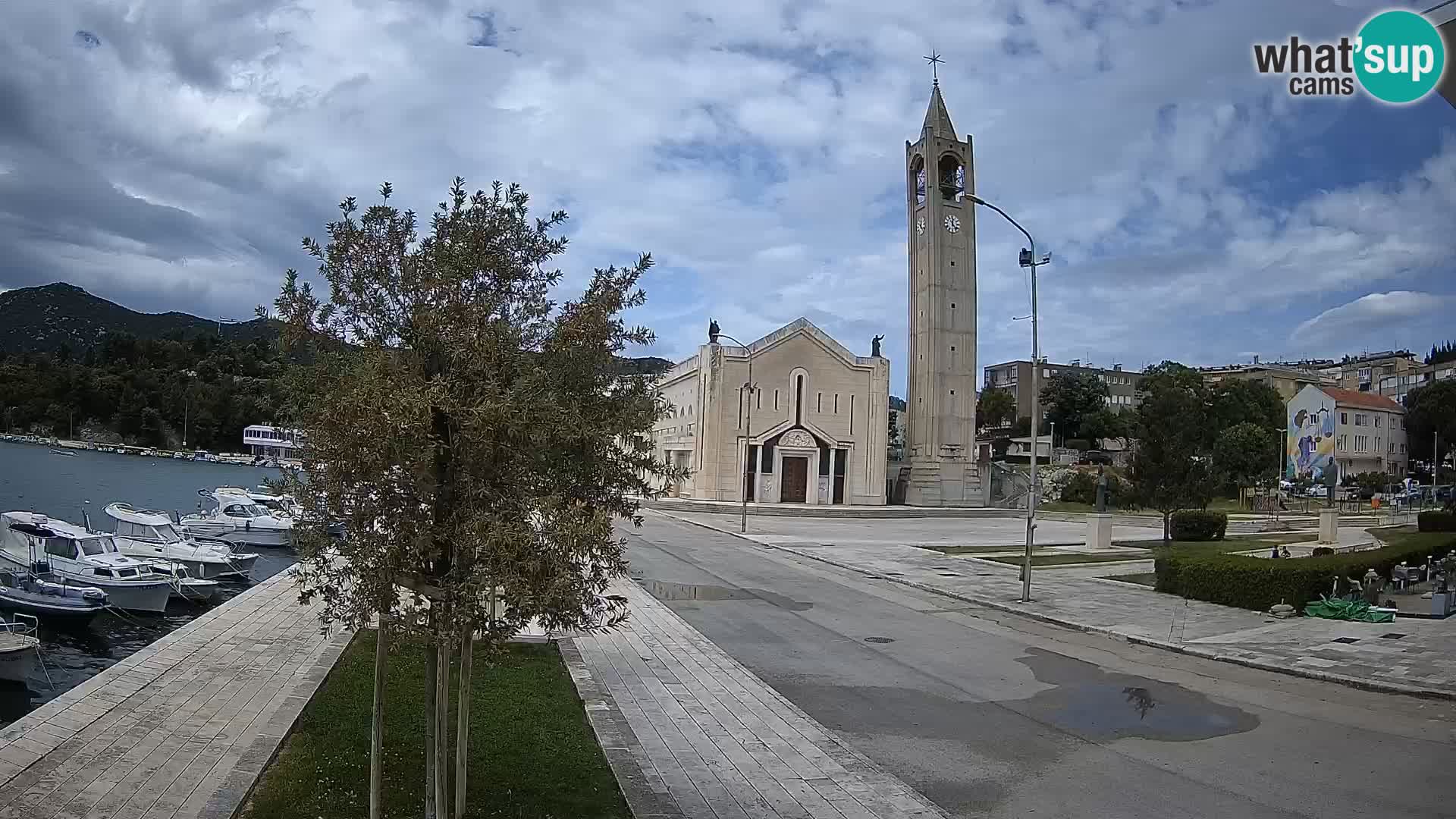 Ploče Webcam | Captivating Views of Riva and the Cathedral