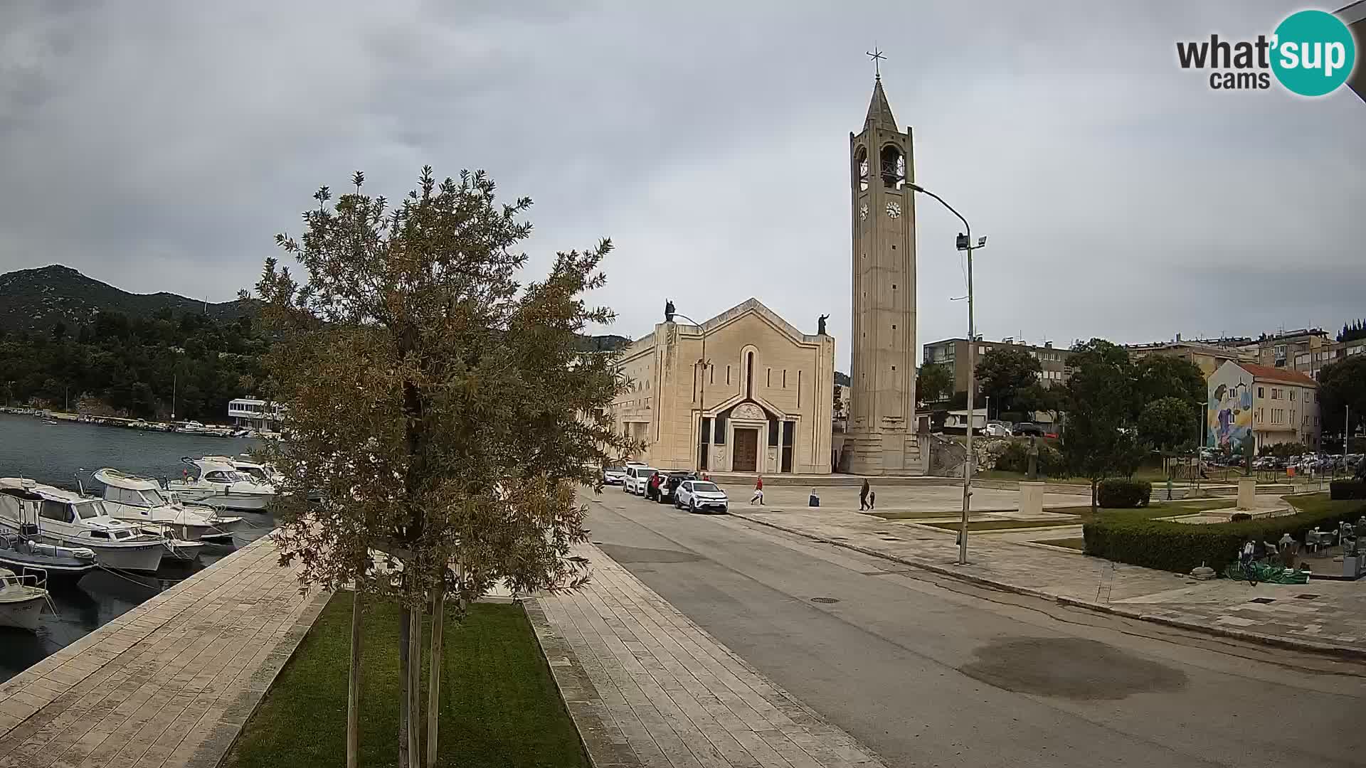 Ploče Webcam | Captivating Views of Riva and the Cathedral