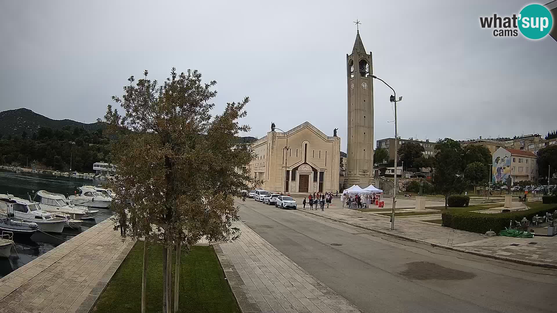 Ploče Webcam | Captivating Views of Riva and the Cathedral