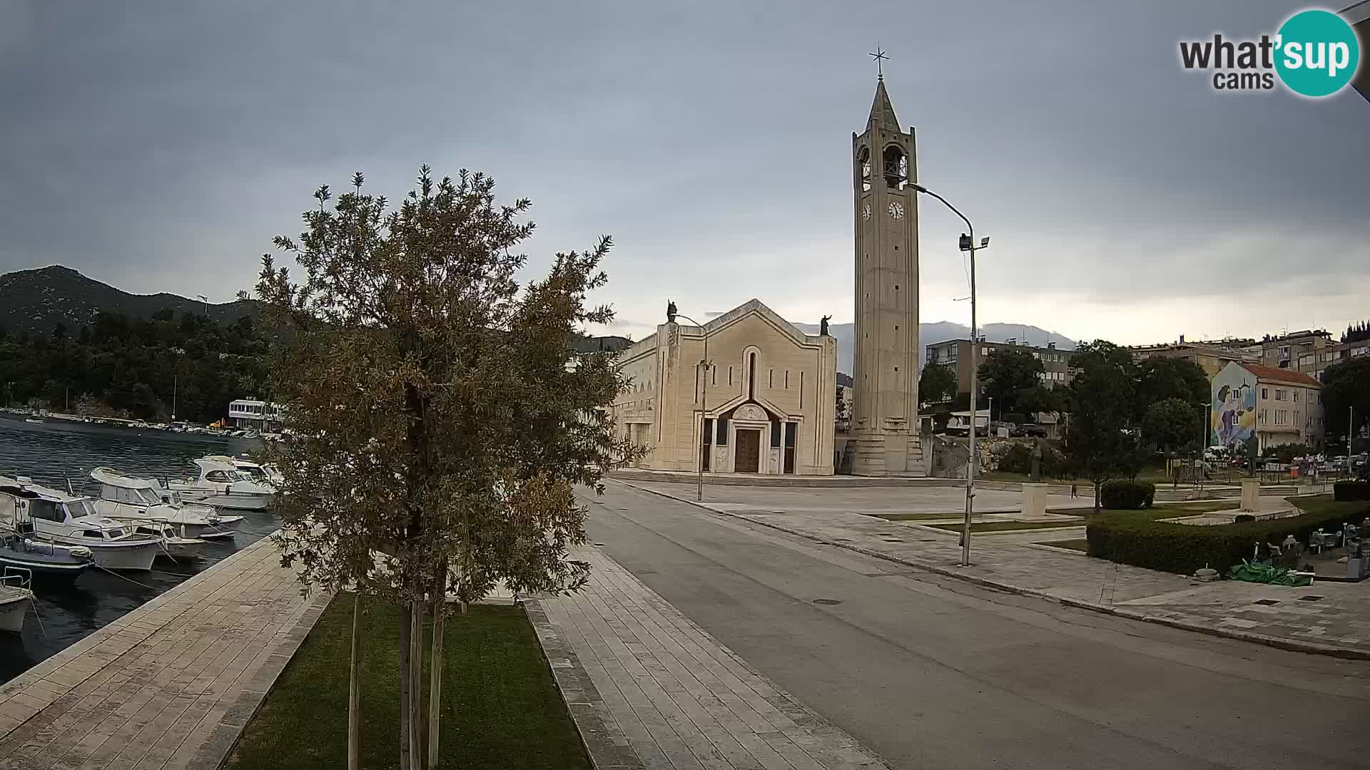 Spletna kamera Ploče | Osupljiv pogled na Rivo in katedralo