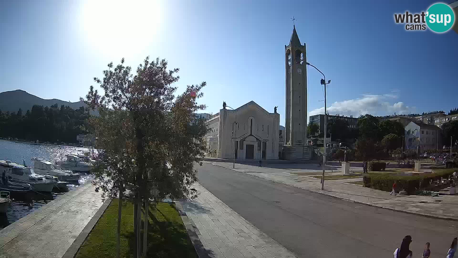 Ploče Webcam | Captivating Views of Riva and the Cathedral