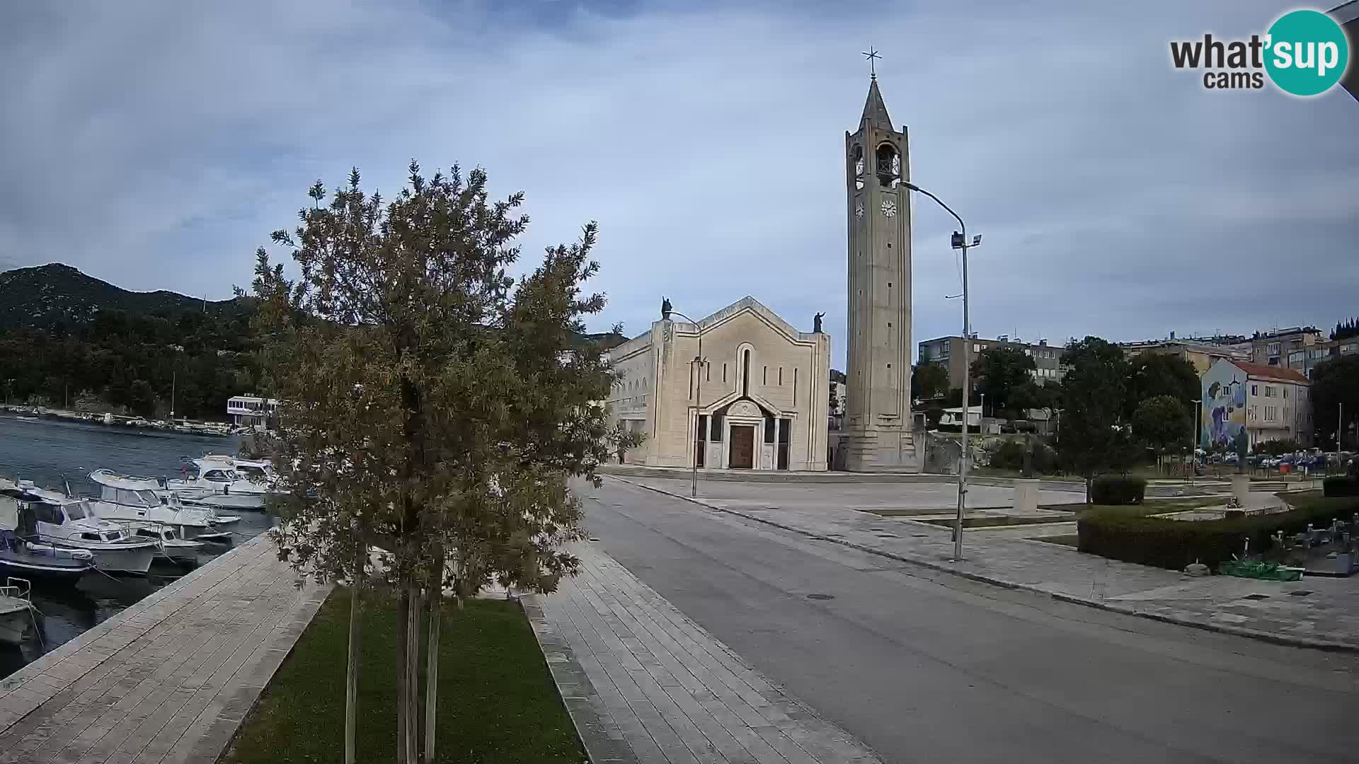 Ploče Webcam | Captivating Views of Riva and the Cathedral