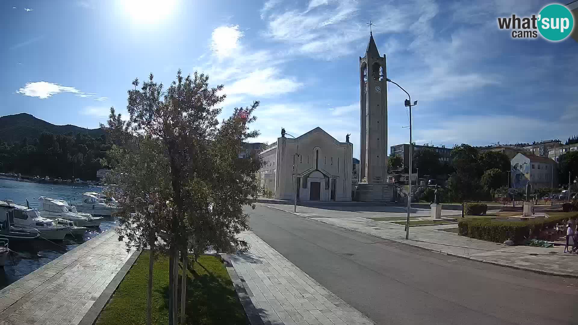 Ploče Webcam | Captivating Views of Riva and the Cathedral