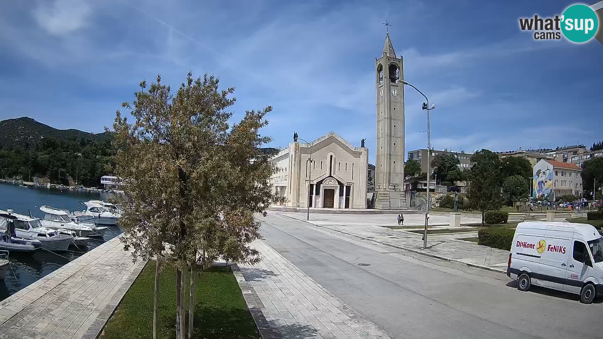 Ploče Webcam | Captivating Views of Riva and the Cathedral