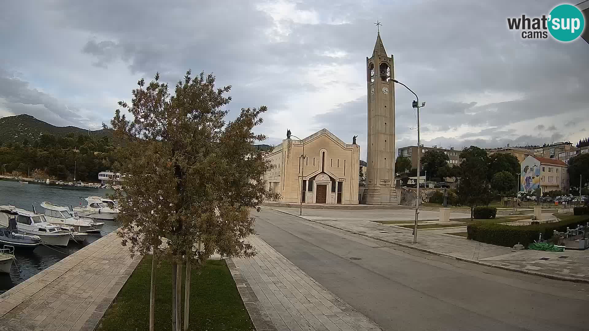 Ploče Cámara web | Vistas cautivadoras de Riva y la Catedral
