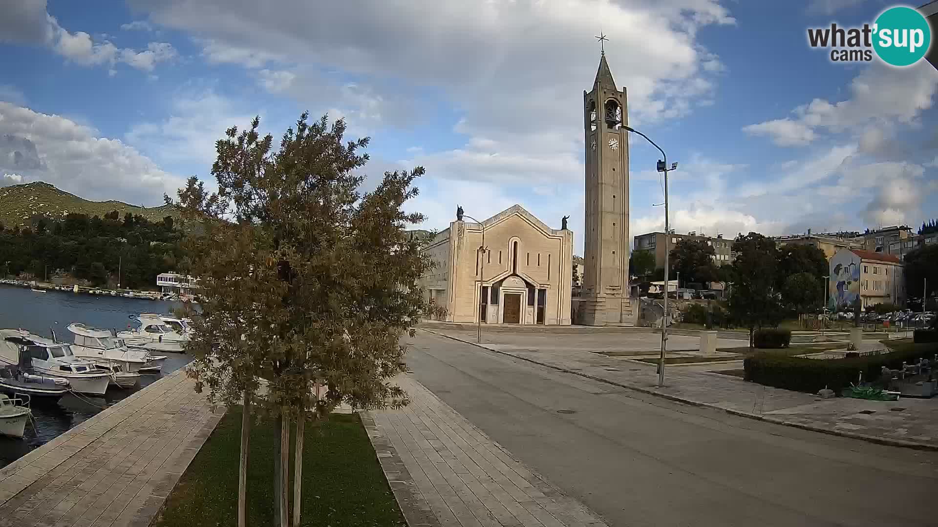 Ploče Webcam | Captivating Views of Riva and the Cathedral