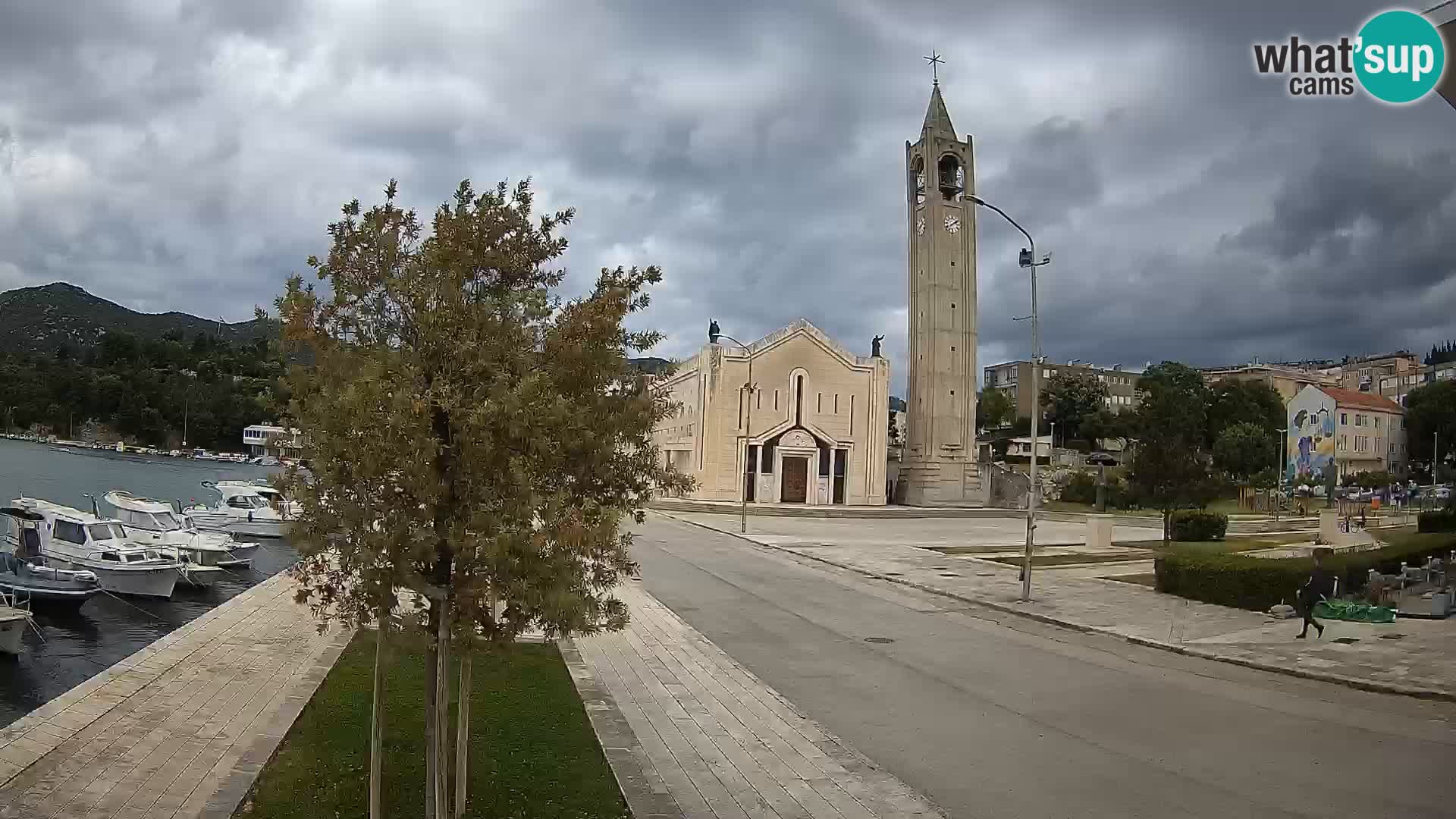 Ploče Webcam | Captivating Views of Riva and the Cathedral
