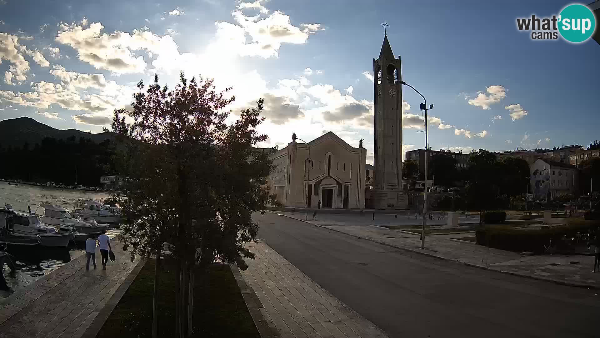 Spletna kamera Ploče | Osupljiv pogled na Rivo in katedralo