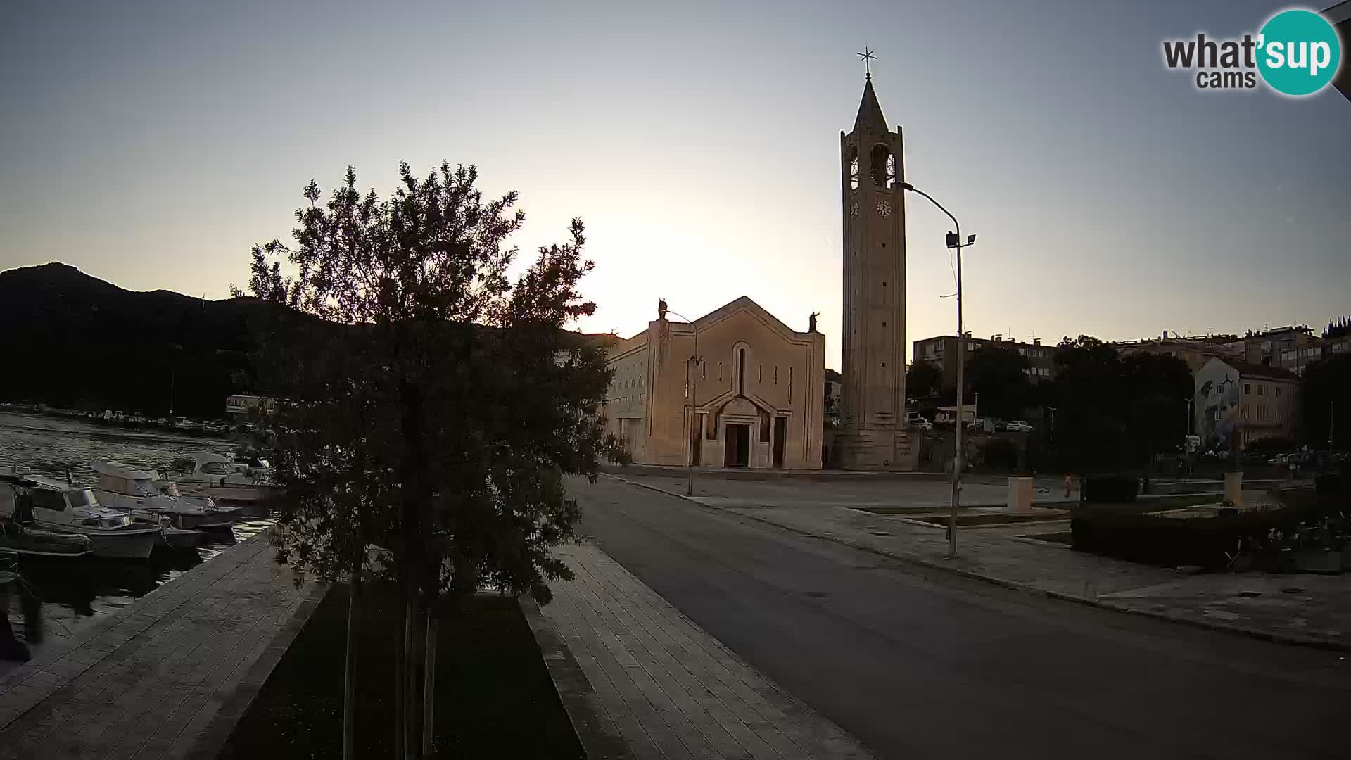 Spletna kamera Ploče | Osupljiv pogled na Rivo in katedralo