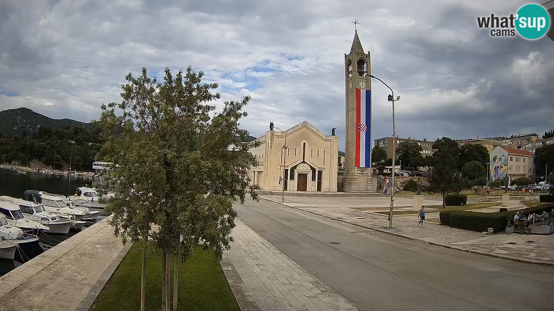 Ploče Webcam | Captivating Views of Riva and the Cathedral