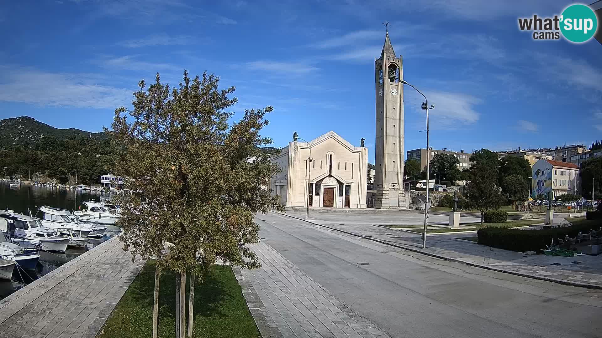 Ploče Webcam | Captivating Views of Riva and the Cathedral