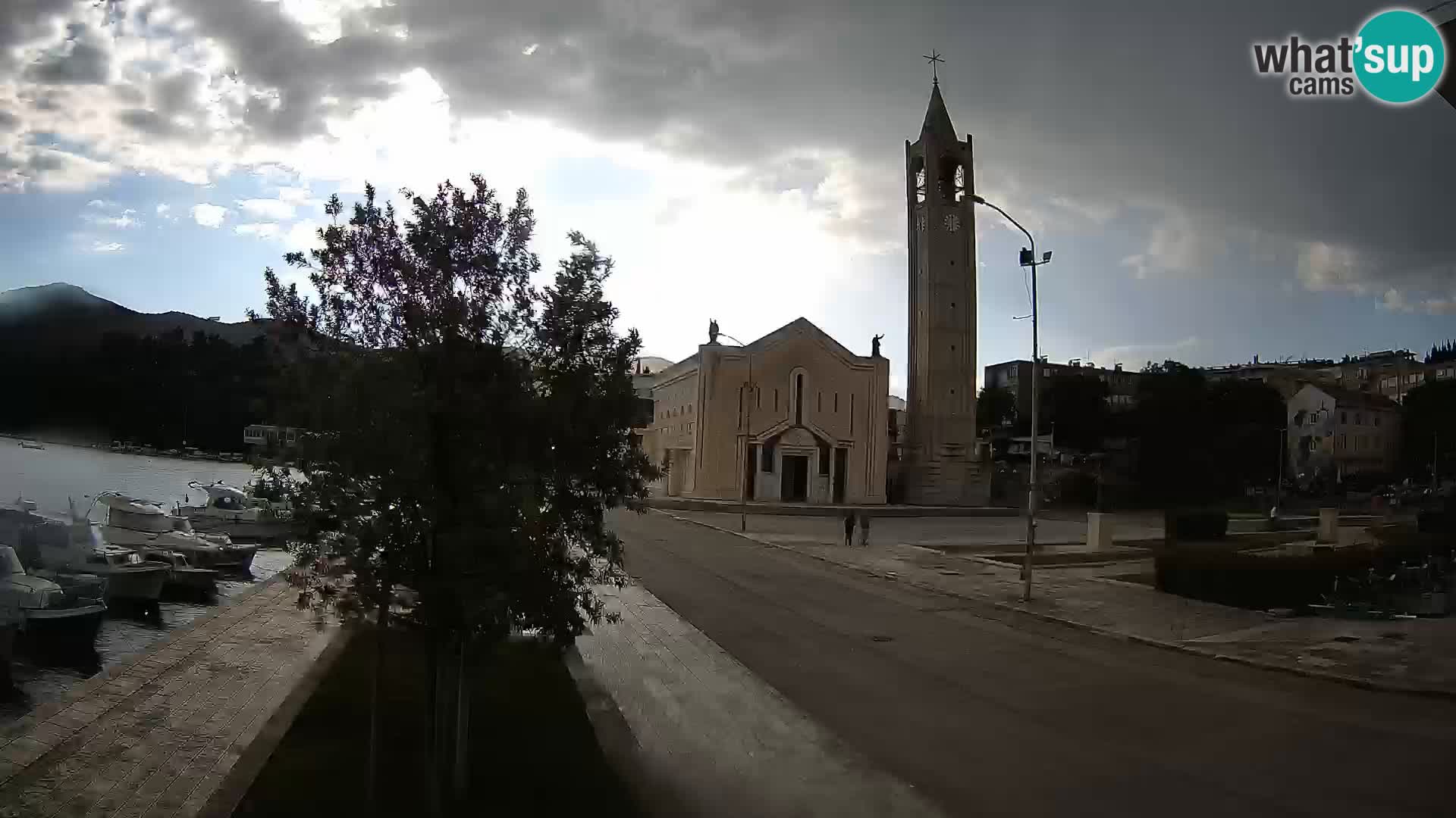 Spletna kamera Ploče | Osupljiv pogled na Rivo in katedralo