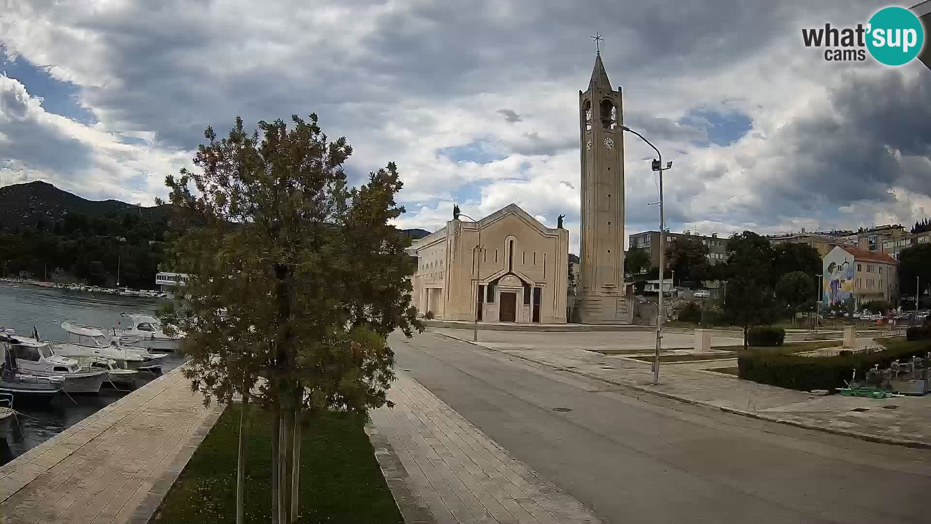 Ploče Webcam | Captivating Views of Riva and the Cathedral