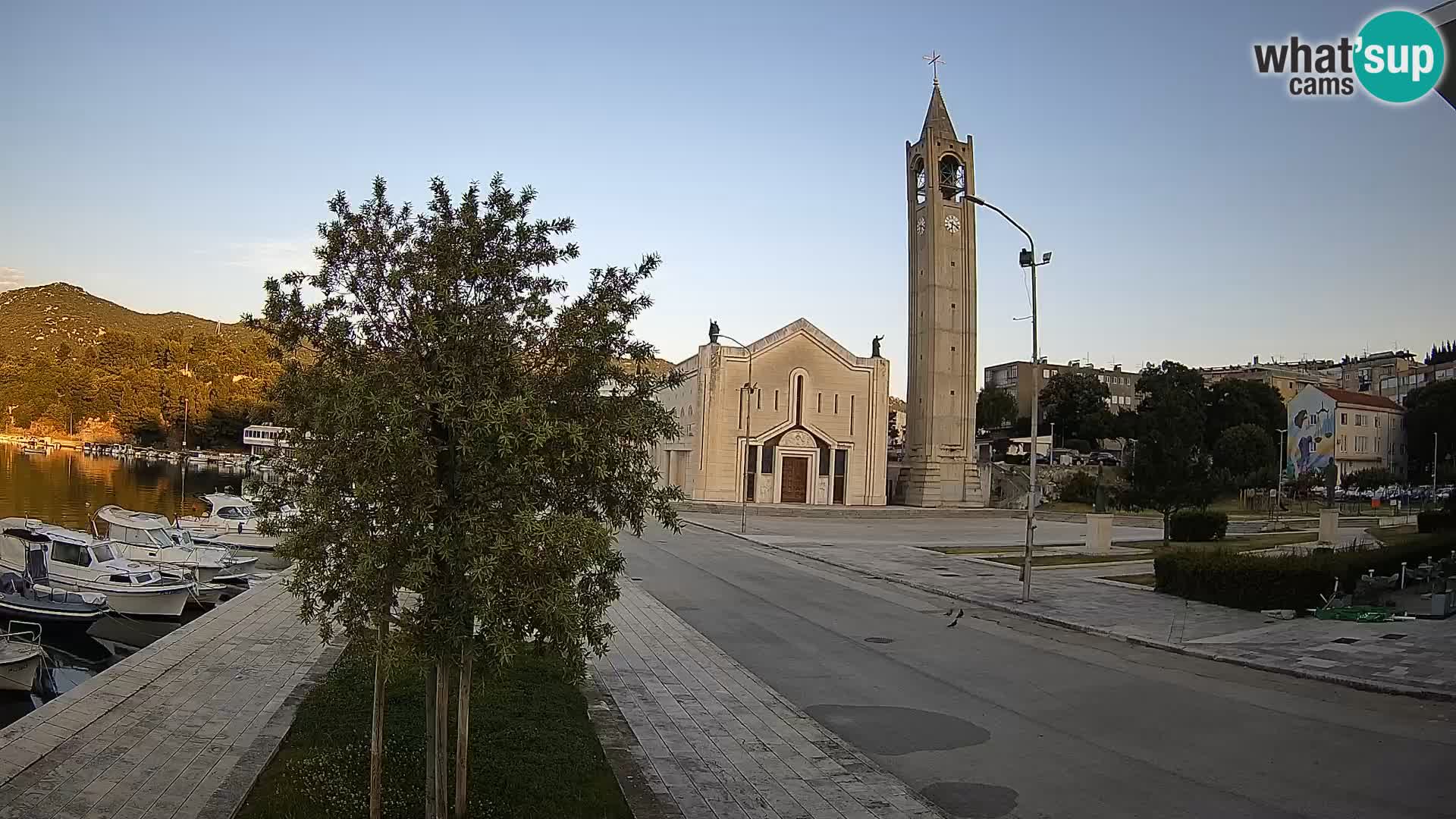 Ploče Cámara web | Vistas cautivadoras de Riva y la Catedral