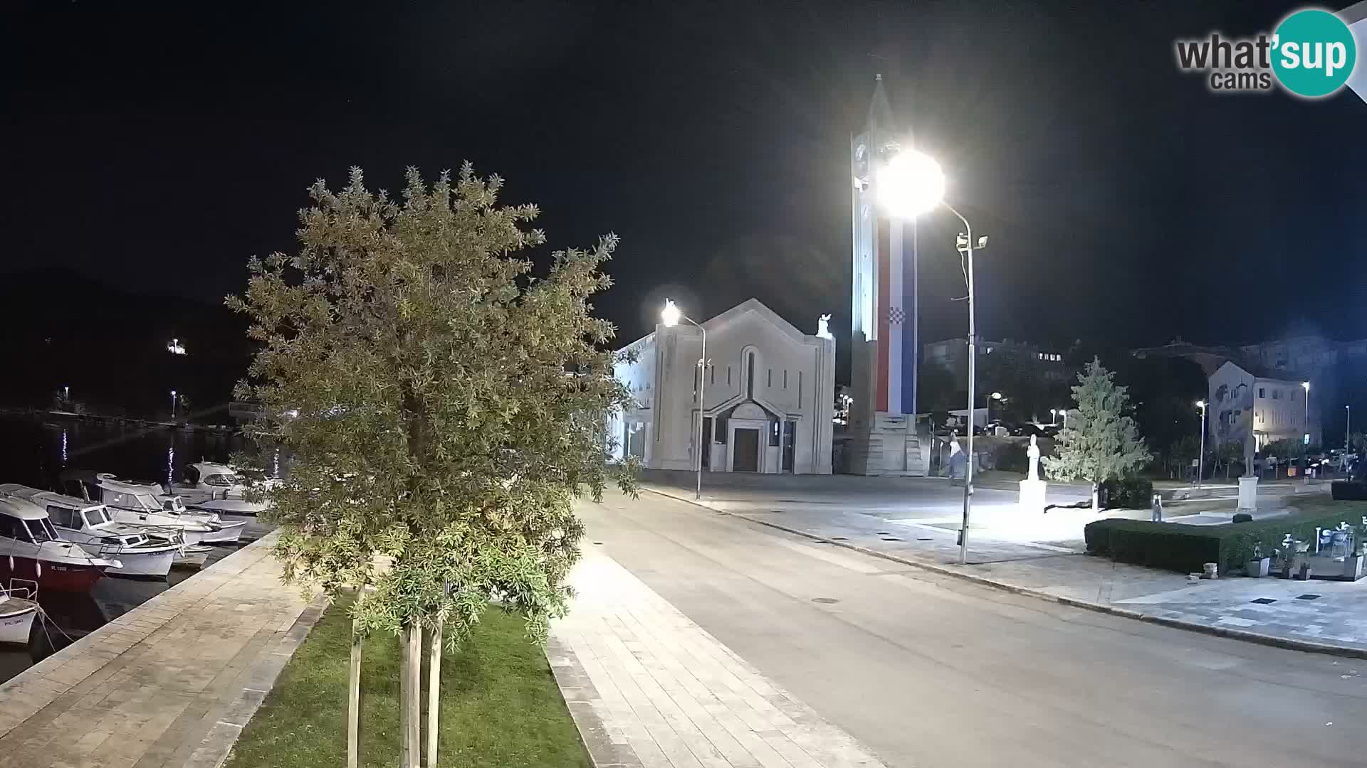 Ploče Webcam | Captivating Views of Riva and the Cathedral
