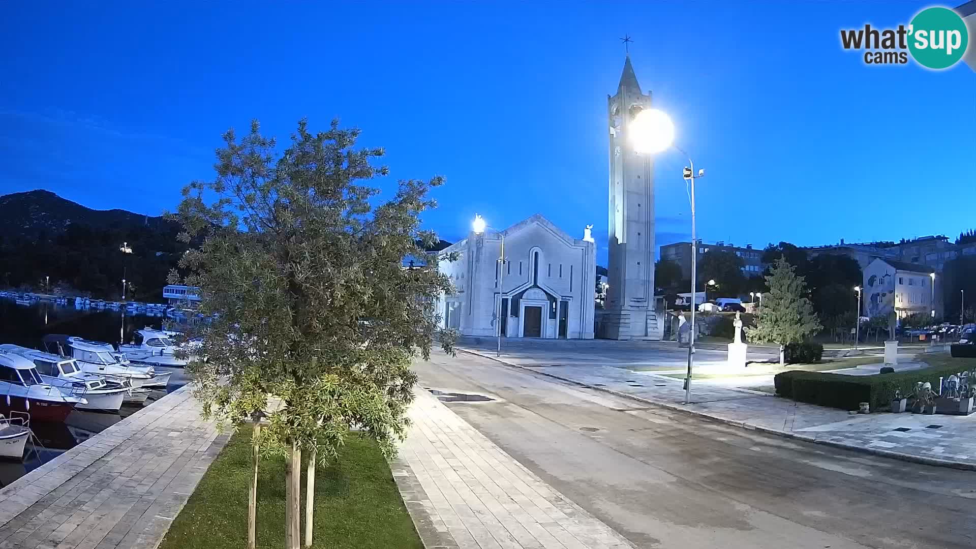 Ploče Webcam | Captivating Views of Riva and the Cathedral